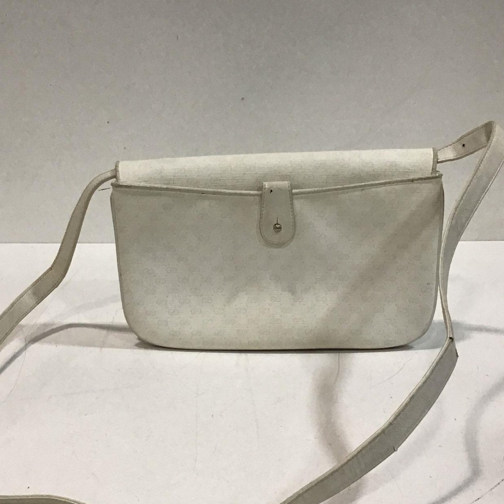 Women’s Vintage Gucci Monogram Flap Elegant White Leather Crossbody Bag - Picture 4 of 6
